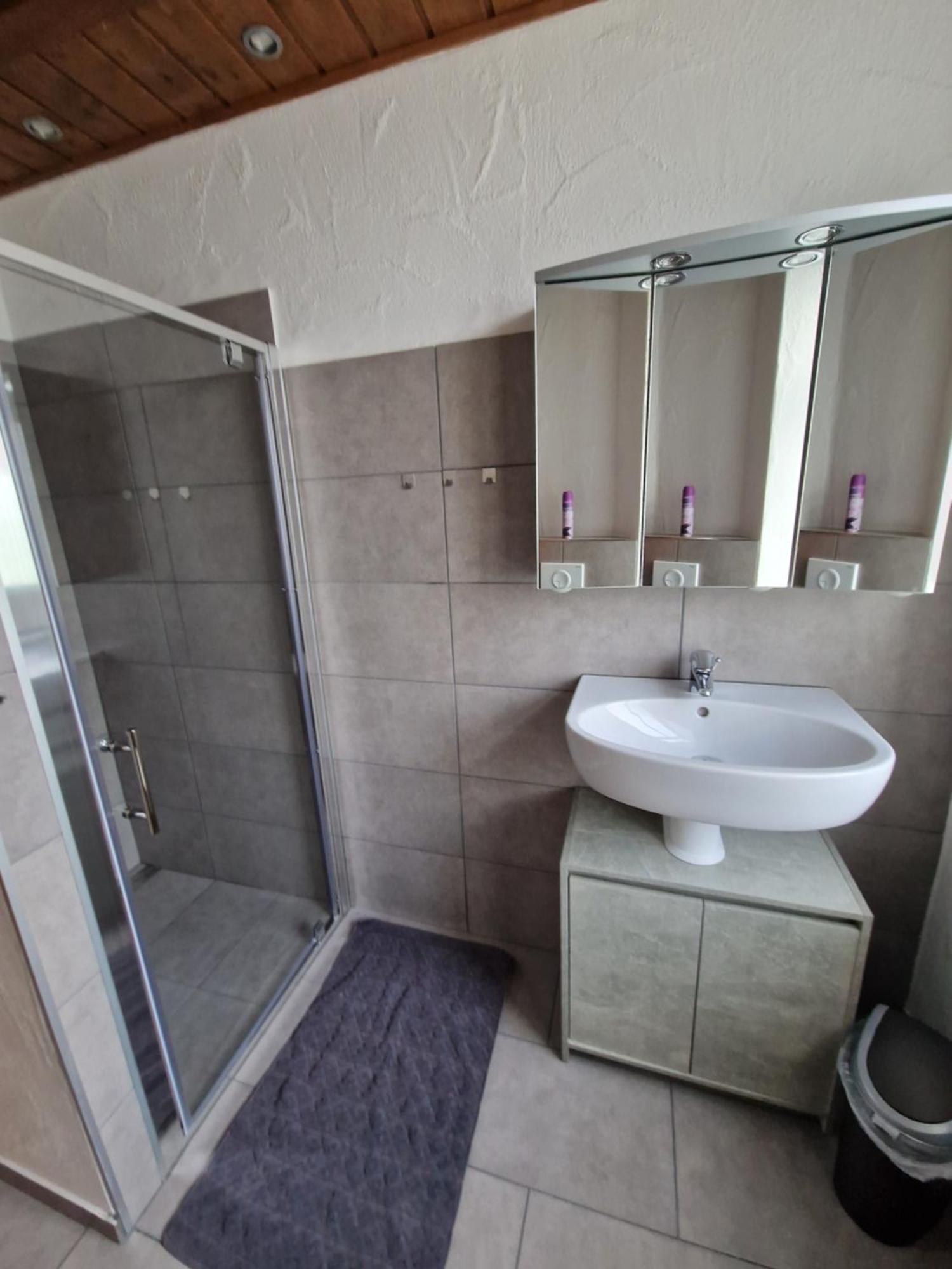 Gaestehaus Schuetz Gries Bagian luar foto